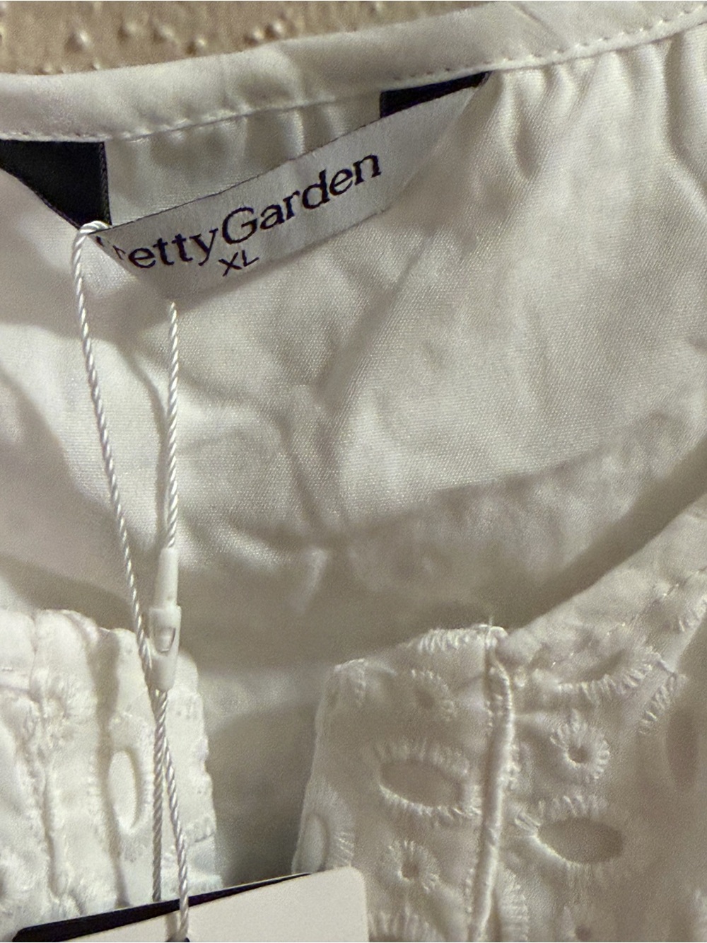 PRETTYGARDEN Women’s White Eyelet Sleeveless Smocked Waist Summer Dress XL NWT - Picture 4 of 4